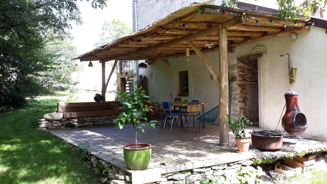 Agreable Gite En Pleine Nature Parmilieu Bagian luar foto